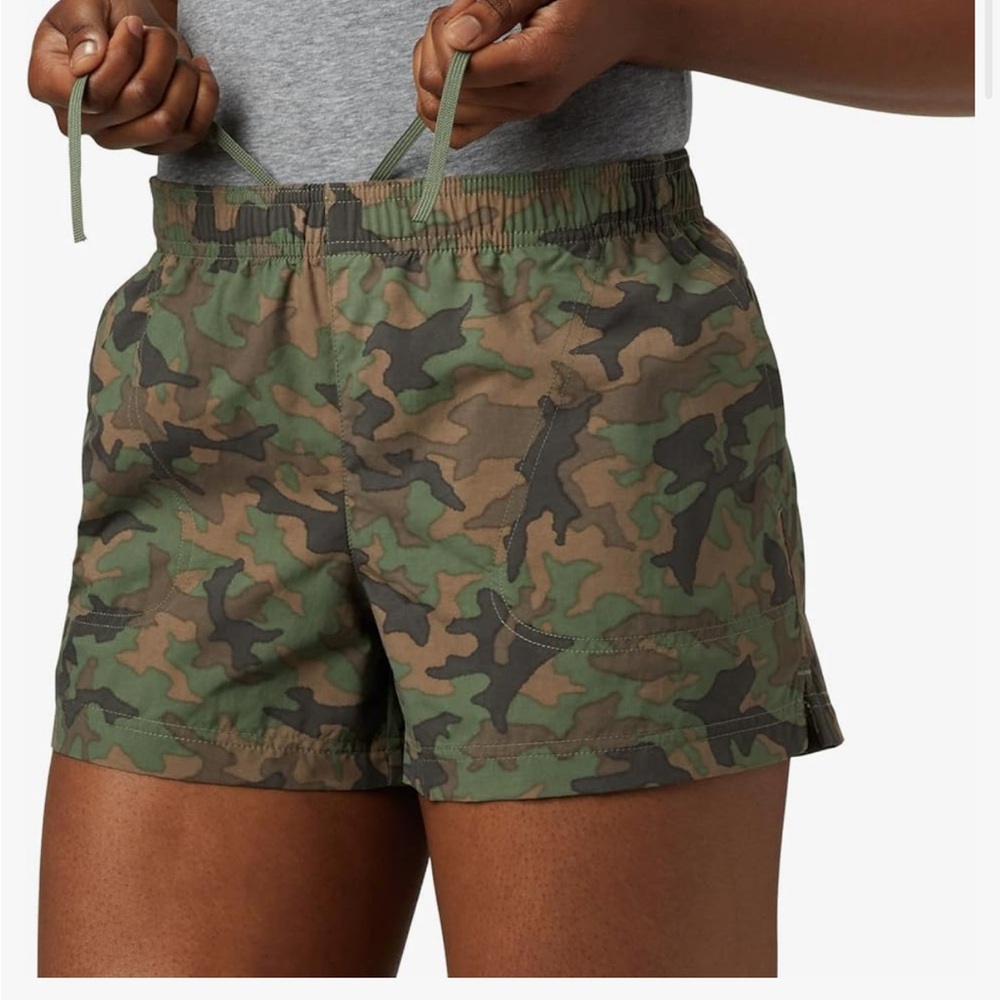 Columbia Sandy River Camo shorts XS